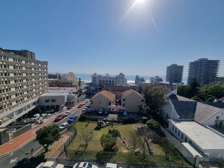 To Let 1 Bedroom Property for Rent in Sea Point Western Cape